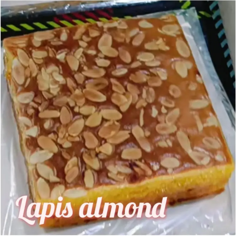 Lapis Almond